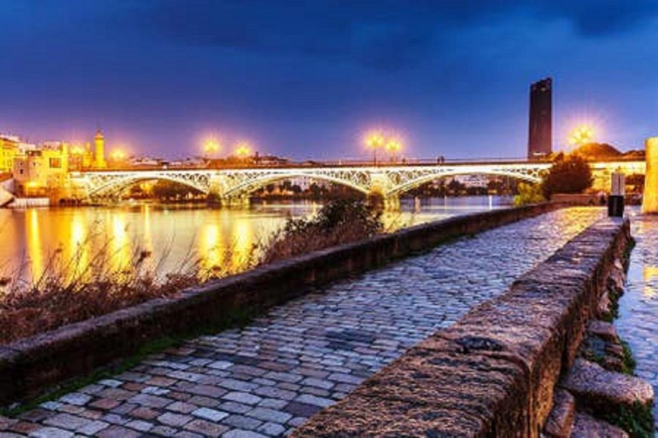 Atico Aire De Triana Apartment Seville Ngoại thất bức ảnh